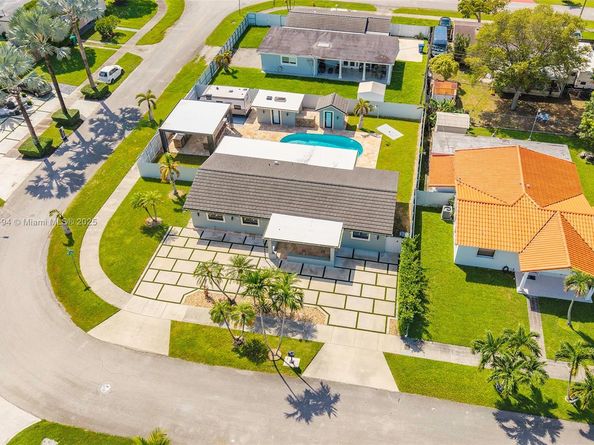 11800 SW 35th St, Miami FL 33175