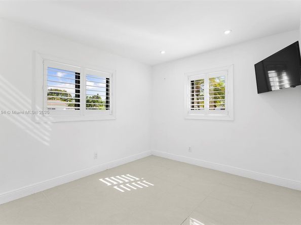 11800 SW 35th St, Miami FL 33175