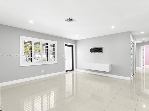 11800 SW 35th St, Miami FL 33175