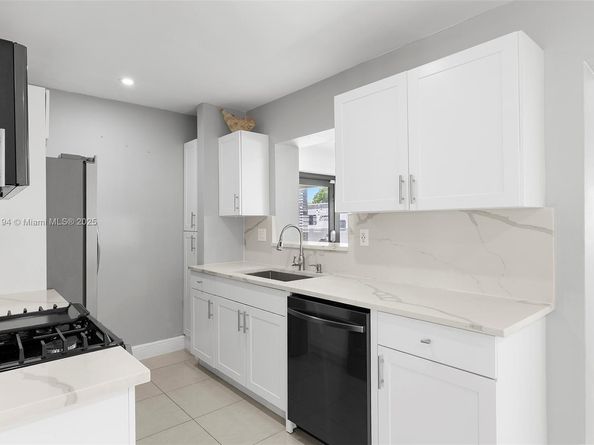 11800 SW 35th St, Miami FL 33175