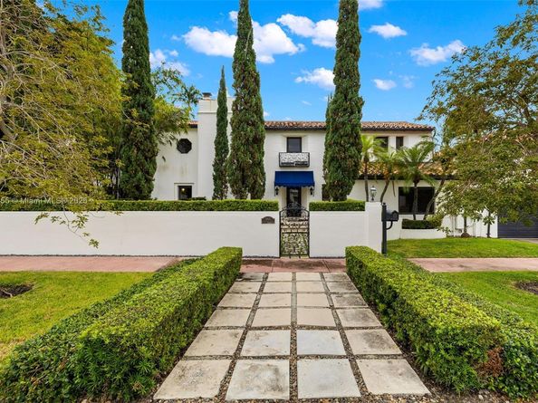 5860 Pine Tree Dr, Miami Beach FL 33140