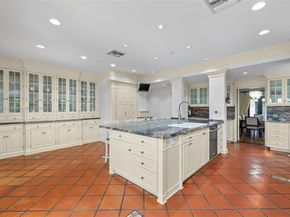 5860 Pine Tree Dr, Miami Beach FL 33140