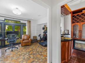 5860 Pine Tree Dr, Miami Beach FL 33140