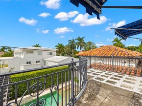 5860 Pine Tree Dr, Miami Beach FL 33140