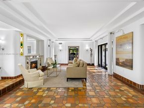 5860 Pine Tree Dr, Miami Beach FL 33140