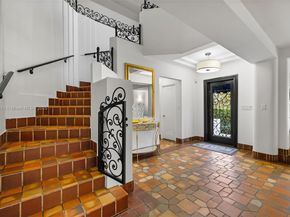 5860 Pine Tree Dr, Miami Beach FL 33140