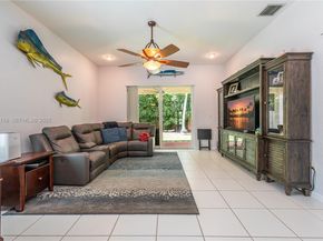 13946 S Cypress Cove Cir, Davie FL 33325