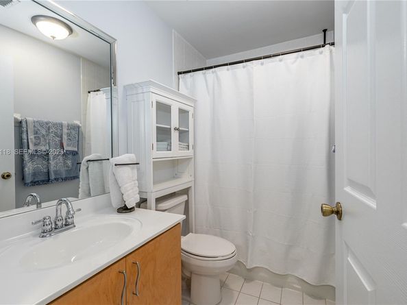 13946 S Cypress Cove Cir, Davie FL 33325