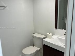 11543 SW 109th Rd 24B, Miami FL 33176