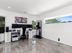 5712 White Hickory Cir, Tamarac FL 33319