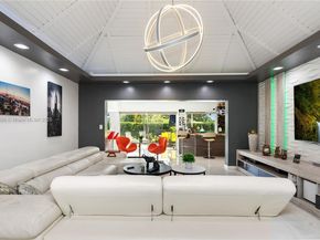 5712 White Hickory Cir, Tamarac FL 33319