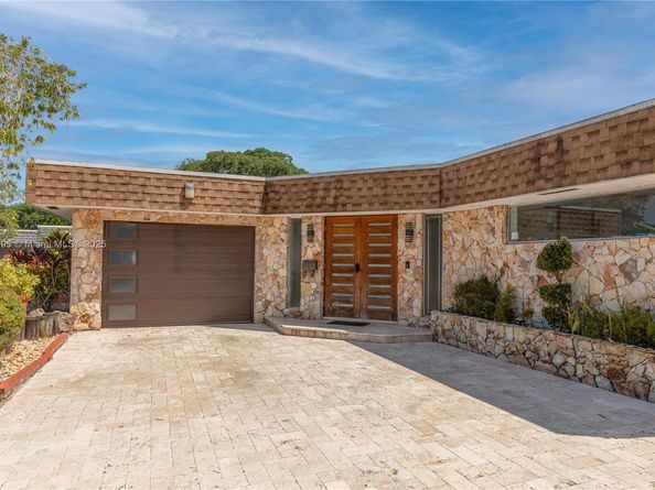 5712 White Hickory Cir, Tamarac FL 33319