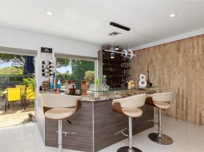 5712 White Hickory Cir, Tamarac FL 33319