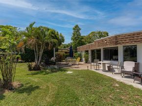 5712 White Hickory Cir, Tamarac FL 33319