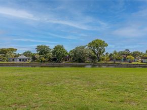 5712 White Hickory Cir, Tamarac FL 33319