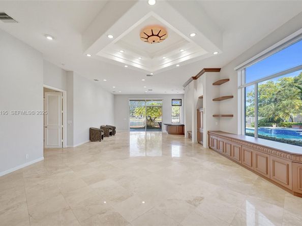 2456 Bay Isle Ct, Weston FL 33327