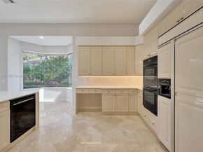 2456 Bay Isle Ct, Weston FL 33327