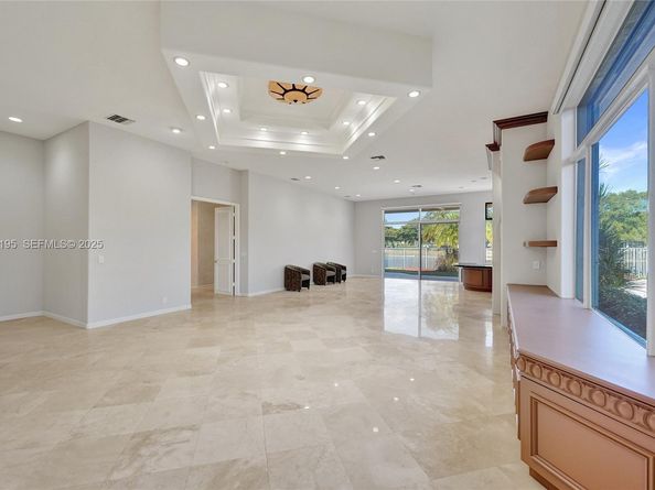 2456 Bay Isle Ct, Weston FL 33327