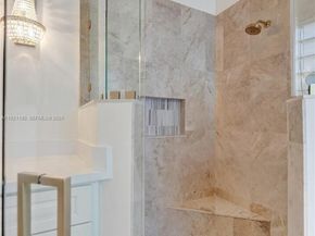 2456 Bay Isle Ct, Weston FL 33327