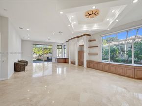 2456 Bay Isle Ct, Weston FL 33327