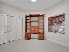 2456 Bay Isle Ct, Weston FL 33327