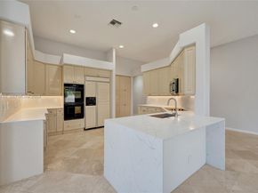 2456 Bay Isle Ct, Weston FL 33327