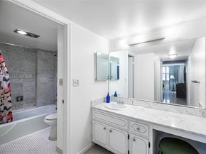 1149 Hillsboro Mile PH2N, Hillsboro Beach FL 33062