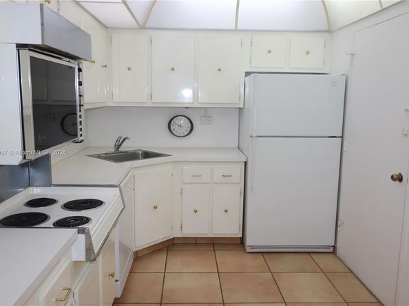 5601 Collins Ave 720, Miami Beach FL 33140