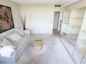 5601 Collins Ave 720, Miami Beach FL 33140