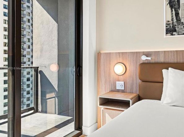 601 NE 1st Ave 1803, Miami FL 33132