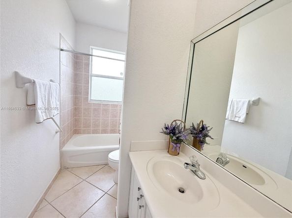 16032 SW 63rd Ter, Miami FL 33193