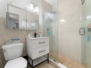 2054 Alton Rd, Miami Beach FL 33140