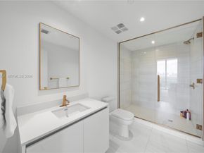 2678 Tigertail Ave 1702, Miami FL 33133