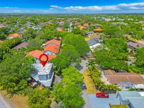 9180 SW 75th St, Miami FL 33173