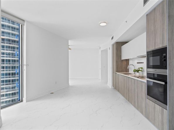 2900 NE 7th Ave 1409, Miami FL 33137