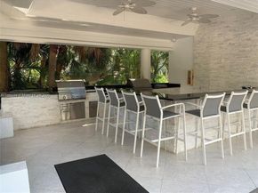 780 NE 69th St T1D, Miami FL 33138