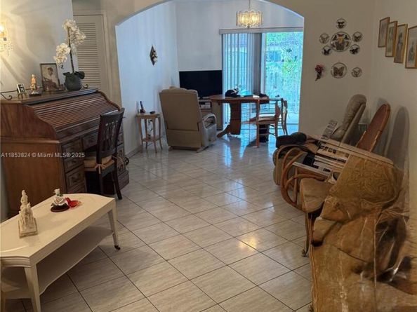 110 Flagami Blvd, Miami FL 33144