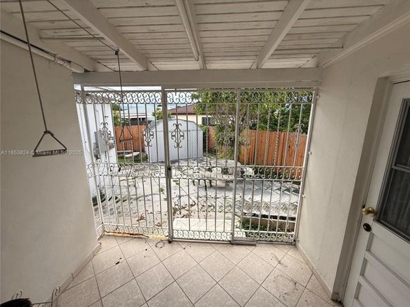 110 Flagami Blvd, Miami FL 33144