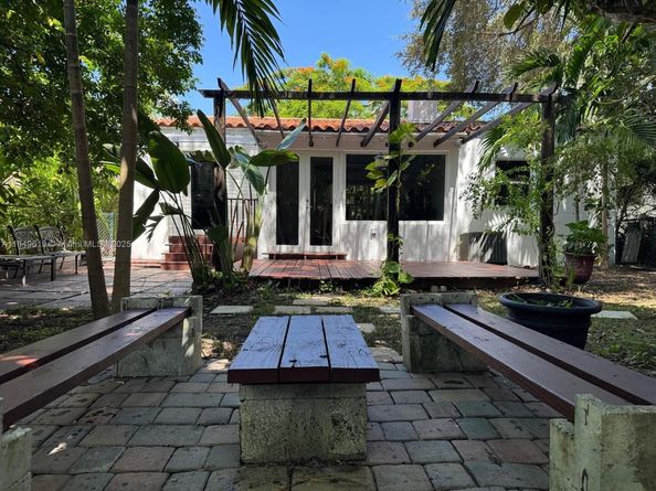 912 Wallace St, Coral Gables FL 33134