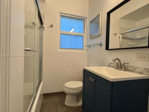 912 Wallace St, Coral Gables FL 33134