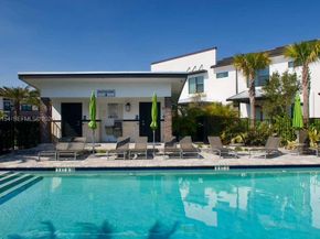 8352 NW 7th Pl, Plantation FL 33324