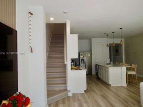 8352 NW 7th Pl, Plantation FL 33324