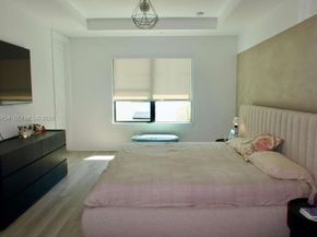 8352 NW 7th Pl, Plantation FL 33324