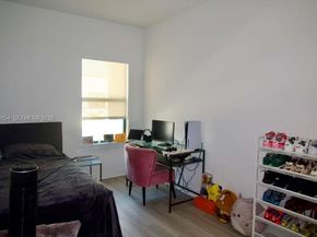 8352 NW 7th Pl, Plantation FL 33324