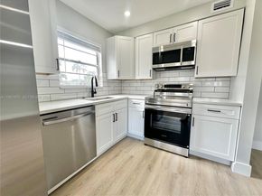 213 N Oakridge  N 213, Deerfield Beach FL 33442