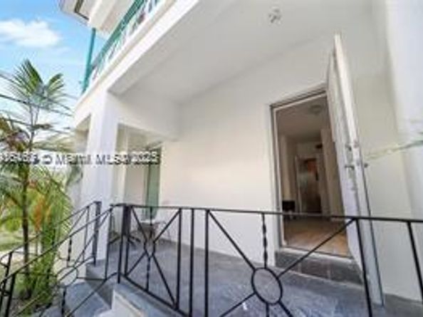 820 15th St 104, Miami Beach FL 33139