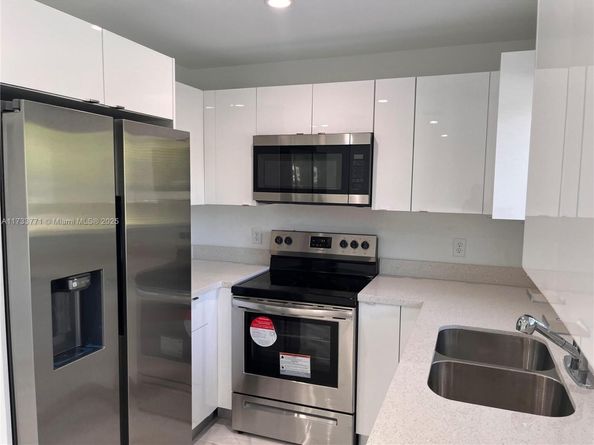 21226-21230 SW 119th Ave, Miami FL 33177