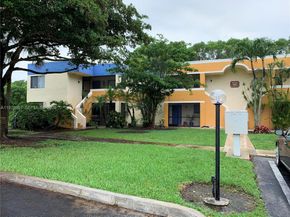 183 Lakeview Dr 203, Weston FL 33326