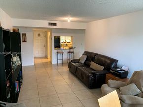 183 Lakeview Dr 203, Weston FL 33326