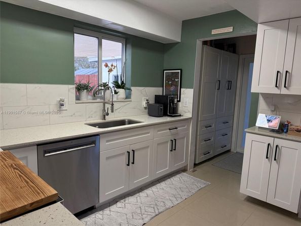 2140 SW 36th Ave, Fort Lauderdale FL 33312